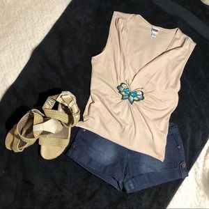 Beautiful butterfly summer shirt 🦋🌞